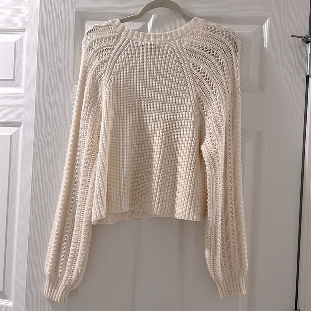 Cream colored American Eagle Cropped sweater - Picture 3 of 3